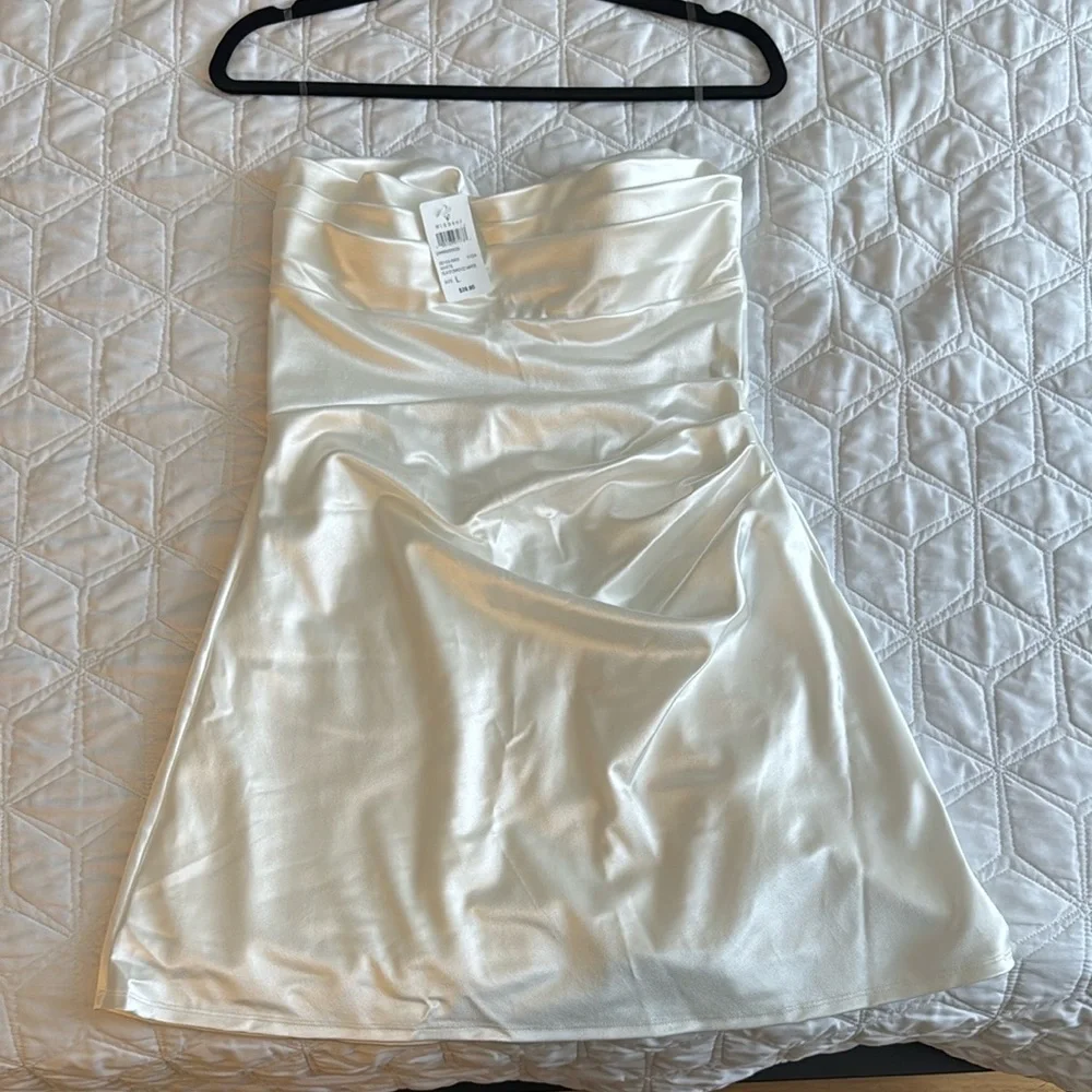 NWT Windsor Strapless Satin Mini Dress in Ivory